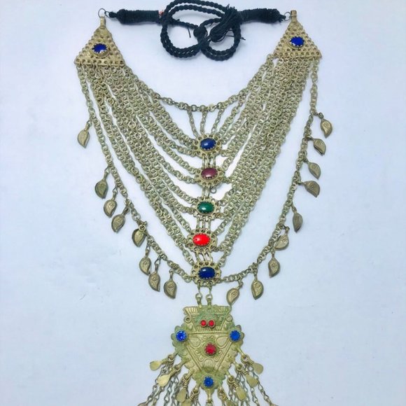 Multilayers Bib Necklace With Dangling Massive Pendant and Multicolor necklace - Picture 4 of 8